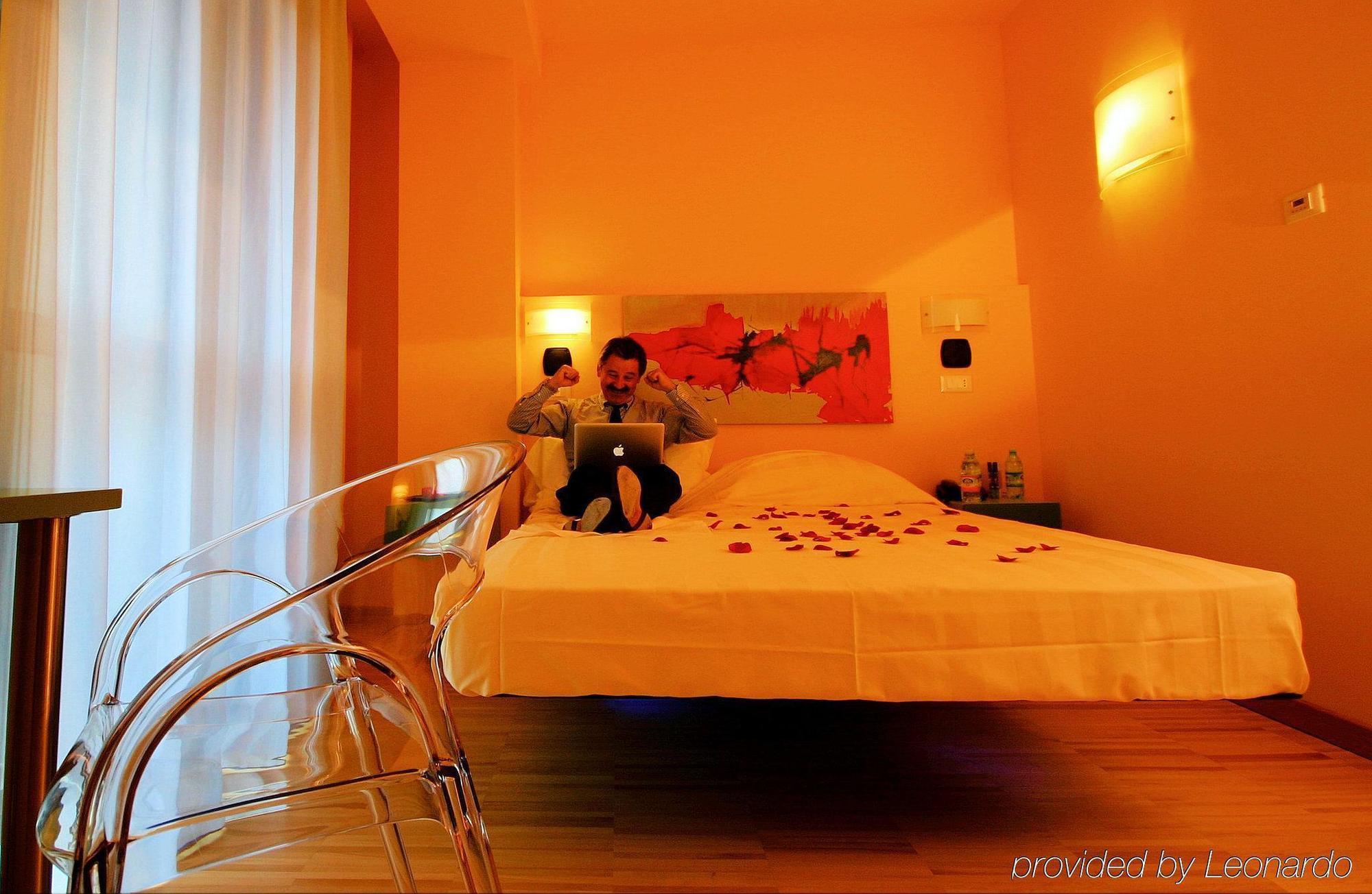 Mihotel Mailand Zimmer foto